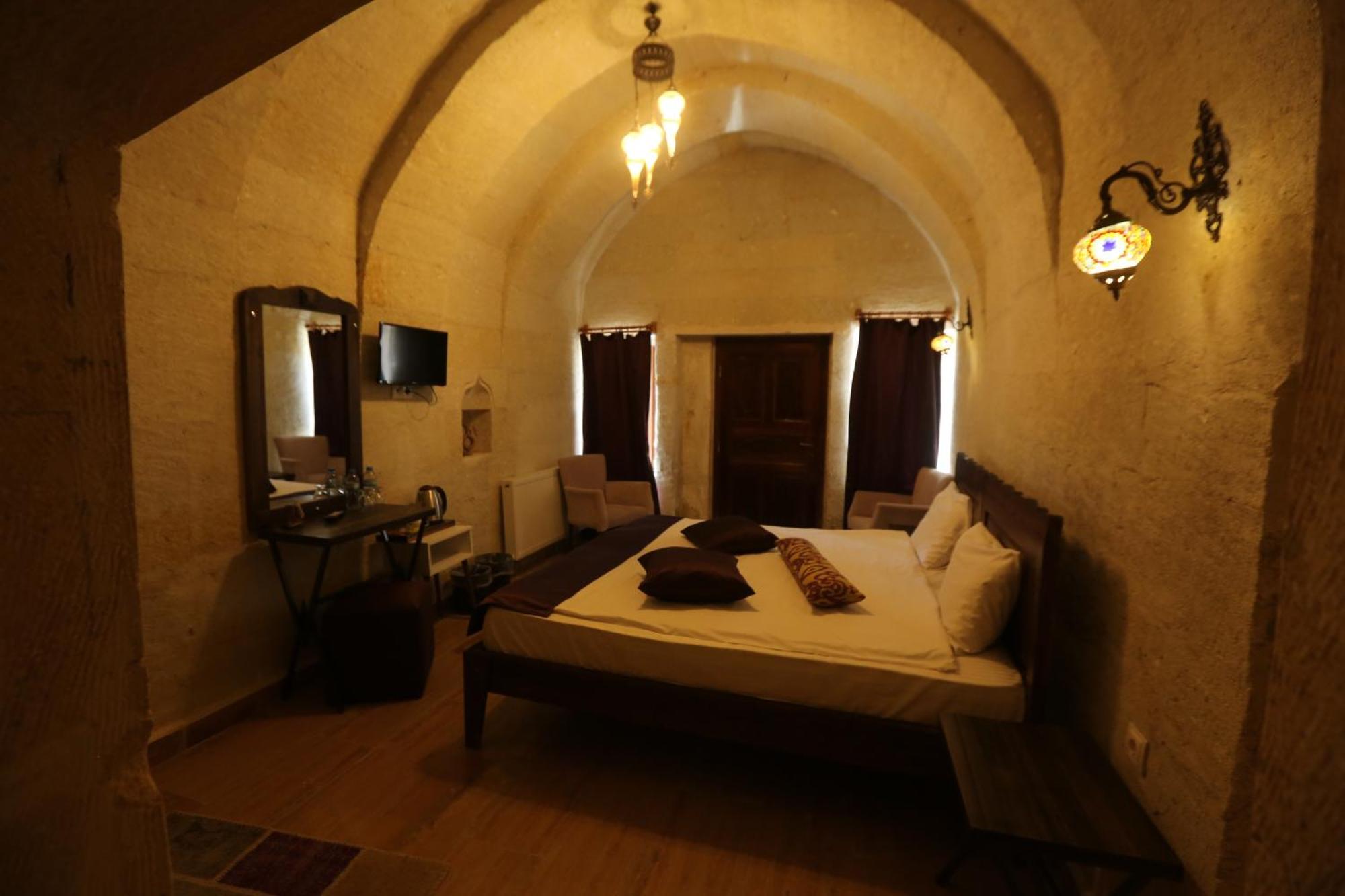 Heritage Cave Inn Hotel เกอเรเม ภายนอก รูปภาพ