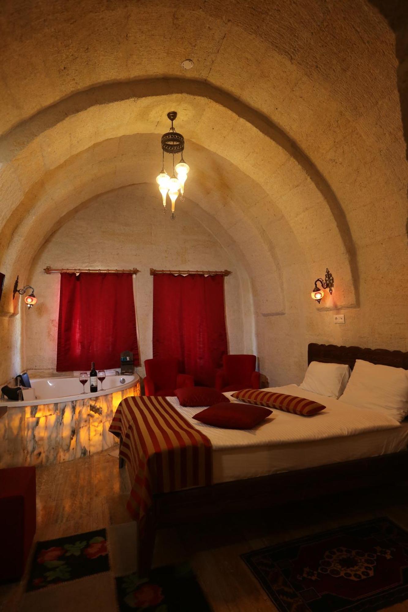 Heritage Cave Inn Hotel เกอเรเม ภายนอก รูปภาพ