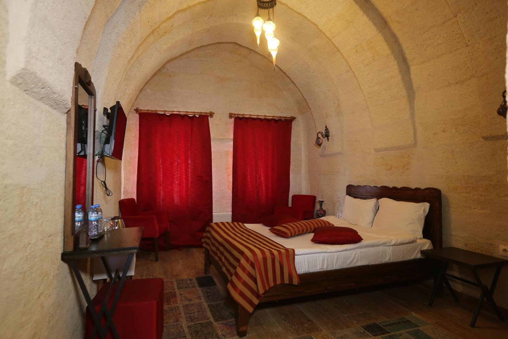 Heritage Cave Inn Hotel เกอเรเม ภายนอก รูปภาพ